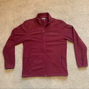 Men’s Mountain Hardwear Light Jacket Size Large